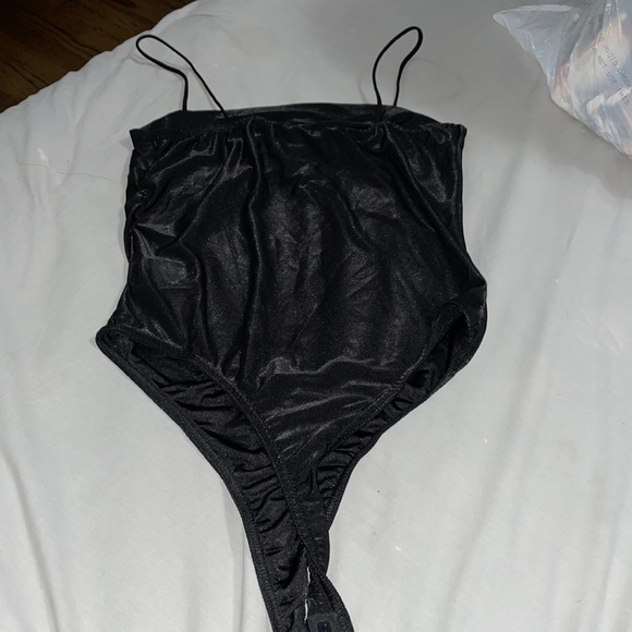 Missguided bodysuit - Picture 2 of 3